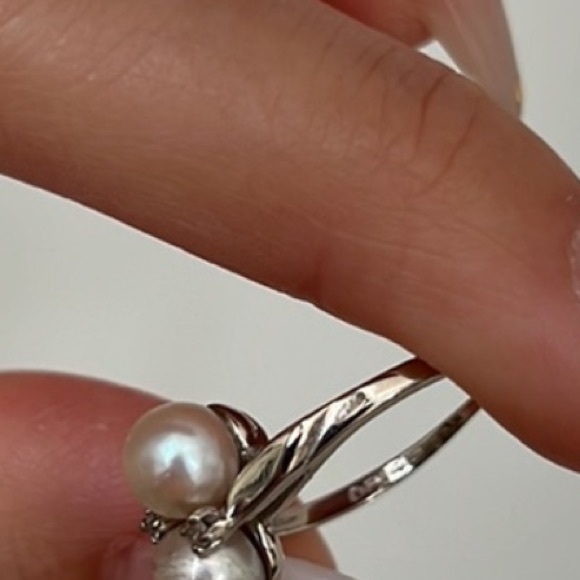 Pearl ring with diamonds - Picture 3 of 3